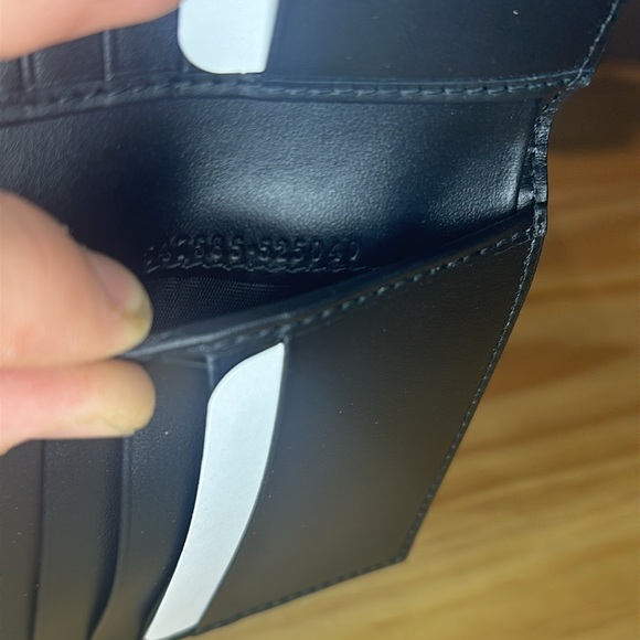 Authentic GUCCI Vintage Logo Mens Bi Fold Wallet Black NEW WITHOUT BOX - Picture 5 of 6